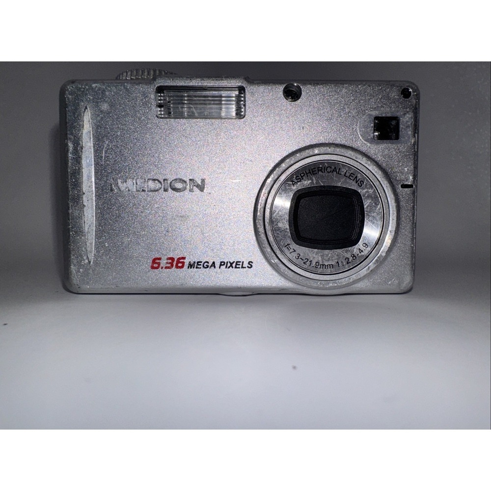 Medion MD41856 Digital Camera Compact 6.3MP Point & Shoot Y2k Silver Untested